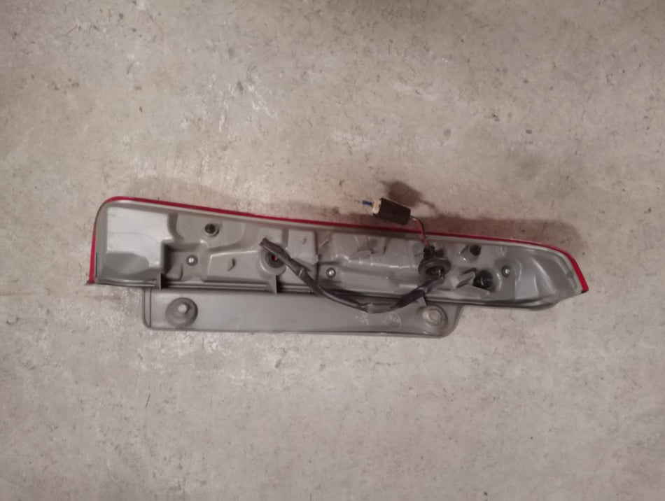 [TAIL LAMP RH]TOYOTA ISIS ZNM10 2009 1ZZ-FE FF AT 2WD #0003242607877