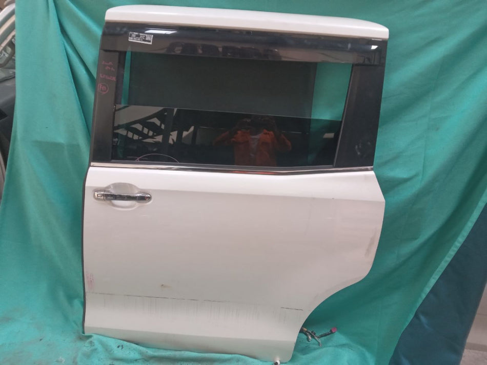 [R DOOR ASSY LH]TOYOTA ESQUIRE ZWR80G 2014 2ZR-FXE FF AT 2WD #000324B784521