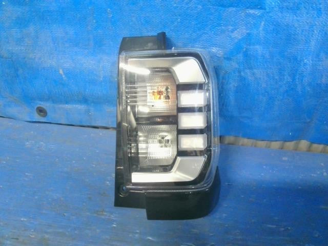 [TAIL LAMP RH]DAIHATSU TAFT LA900S KF AT 2WD #0BD3253182037