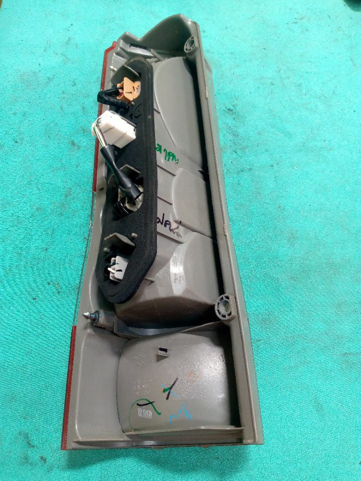 [TAIL LAMP RH]TOYOTA TOWNACE VAN S412M 2012 3SZ-VE FR AT 4WD #000324B774657