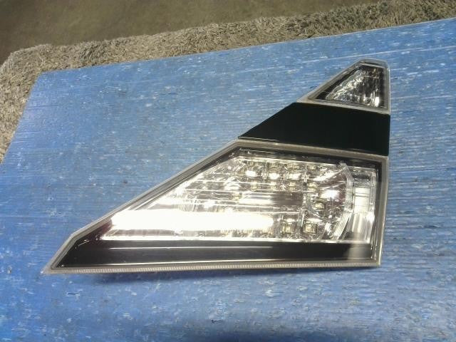 [Right finisher panel]TOYOTA VELLFIRE ANH20W   #0BD3253181284