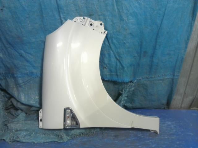 [FENDER RH]DAIHATSU CAST LA250S KF AT 2WD #0BD3253174377