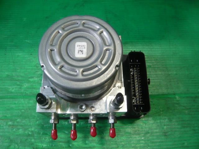[ABS ACTUATOR]SUBARU LEVORG VM4 FB16 AT 4WD #0EV3253000667