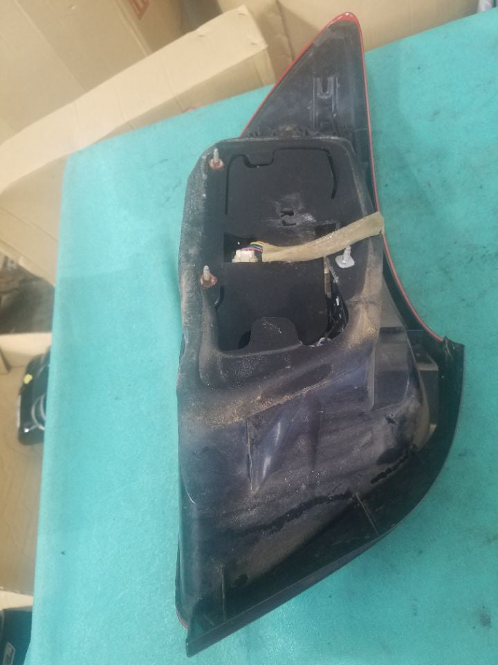 [TAIL LAMP RH]SUZUKI KIZASHI RF91S 2013 J24B FF AT 4WD #000324B772639