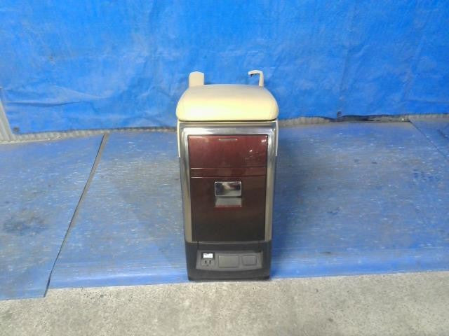 [CONSOLE BOX]TOYOTA VELLFIRE AYH30W 2AR-FXE AT 4WD #0BD3253176810