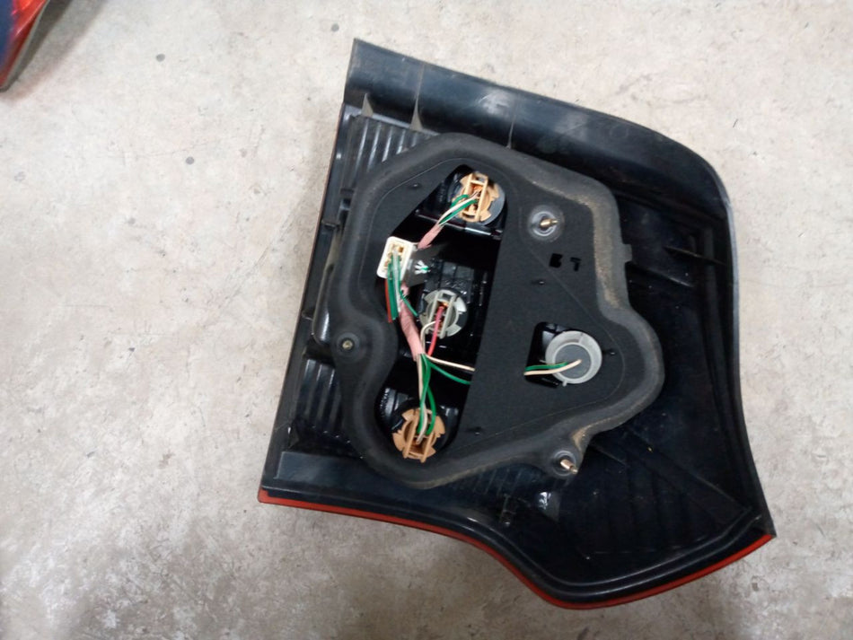 [TAIL LAMP LH]TOYOTA COROLLA RUNX NZE124 2003 1NZ-FE FF AT 4WD #0003242600753
