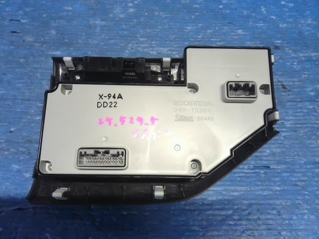 [AIR CONDITIONER PANEL]HONDA STEPWAGON RK1 R20A AT 2WD #0BD3253178519