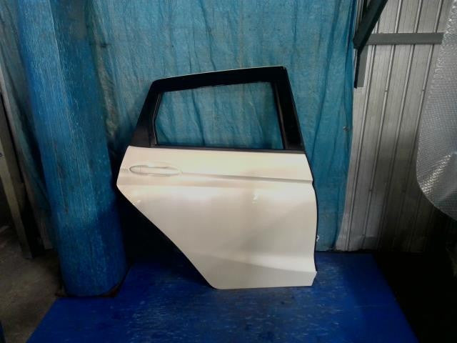 [Right R door panel]HONDA FIT HYBRID GP5 LEB AT 2WD #0BD3253172984
