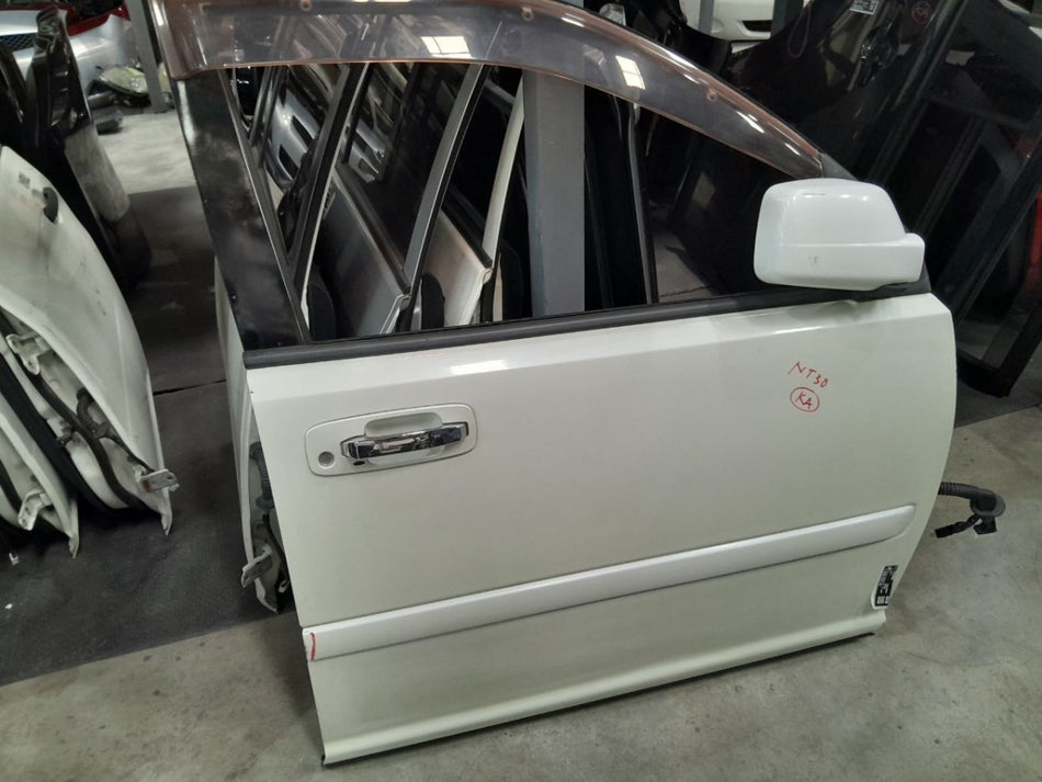 [F DOOR ASSY RH]NISSAN X-TRAIL NT30 2005 QR20DE FF AT 4WD #000323C558485
