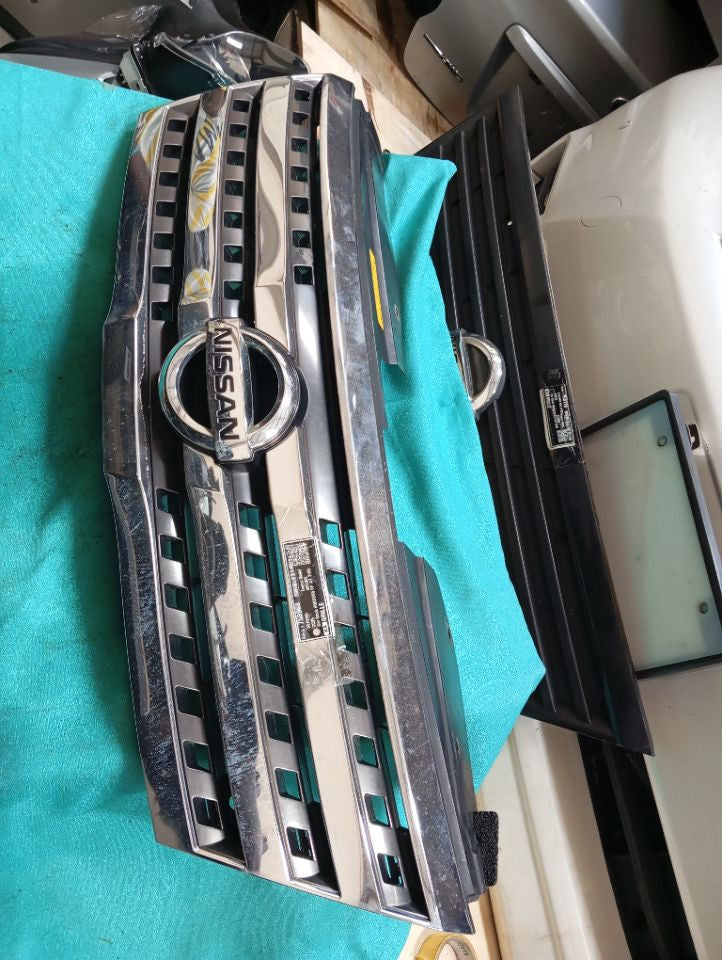 [GRILLE]NISSAN SERENA CC25 2008 MR20DE FF AT 2WD #000324A758968