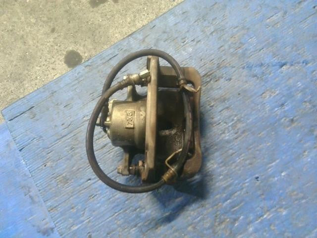 [F CALIPER RH]TOYOTA MARK X ZIO ANA10 2AZ-FE AT 2WD #0BD3253180635