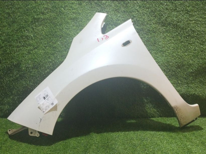 [FENDER LH]NISSAN LEAF AZE0 2015 EM57 FF AT 2WD #0003263051365