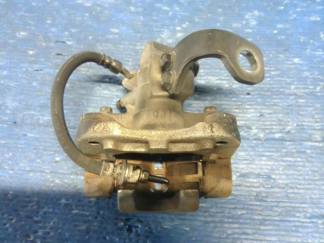 [R CALIPER RH]HONDA FIT HYBRID GP4 LEA AT 2WD #0BD3253178542
