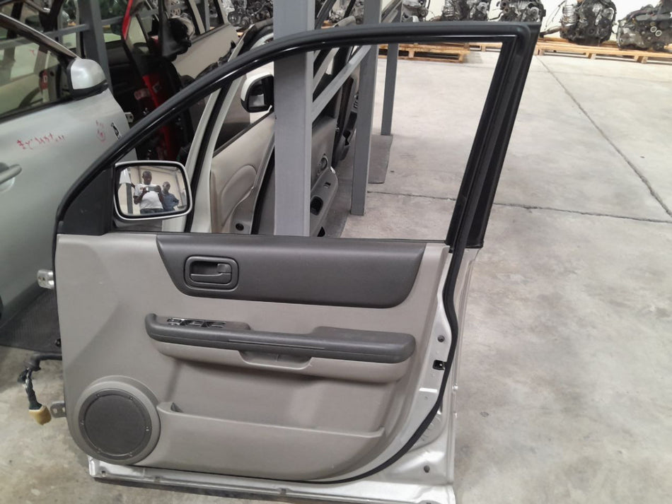 [F DOOR ASSY RH]NISSAN X-TRAIL NT30 2005 QR20DE FF AT 4WD #000323B538429