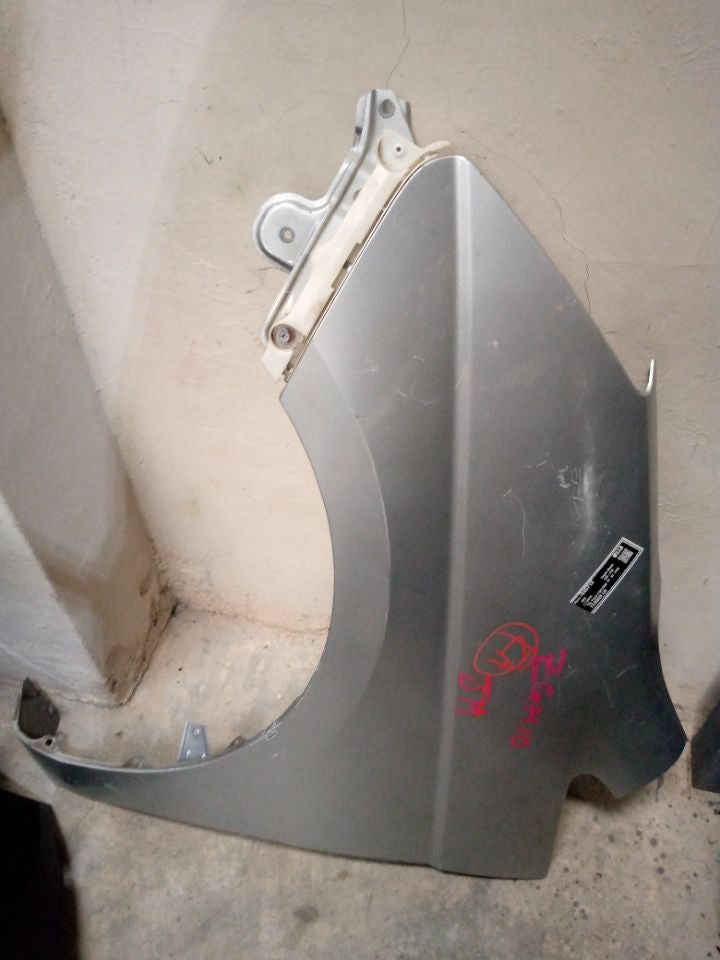 [FENDER LH]TOYOTA ISIS ZGM10 2015 2ZR-FAE FF AT 2WD #000323B545713