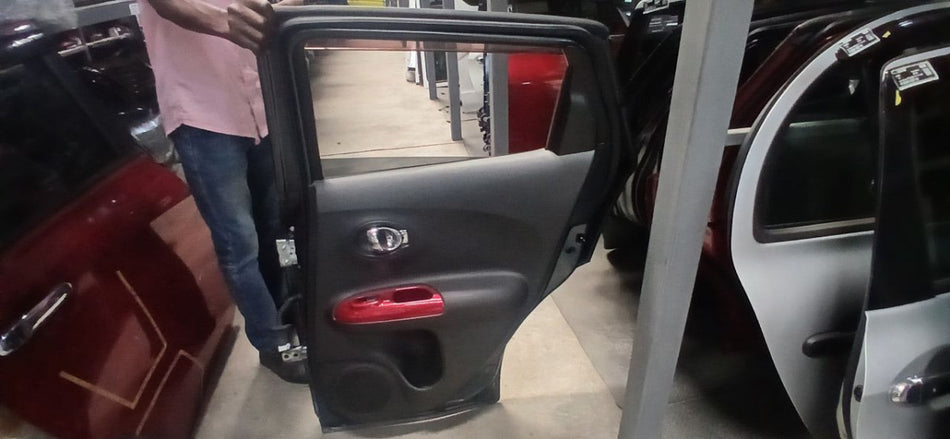 [R DOOR ASSY RH]NISSAN JUKE F15 2011 MR16DDT AT 2WD #0003243617420