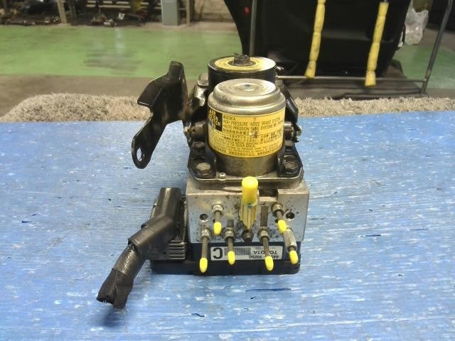 [ABS ACTUATOR]TOYOTA ESTIMA HYBRID AHR20W 2AZ-FXE AT 4WD #0BD3253180813