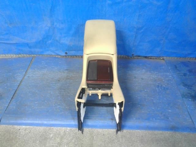 [CONSOLE BOX]TOYOTA VELLFIRE AYH30W 2AR-FXE AT 4WD #0BD3253176810