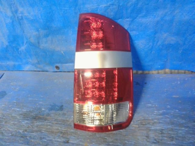 [TAIL LAMP RH]TOYOTA NOAH AZR60G 1AZ-FSE AT 2WD #0BD3253182714