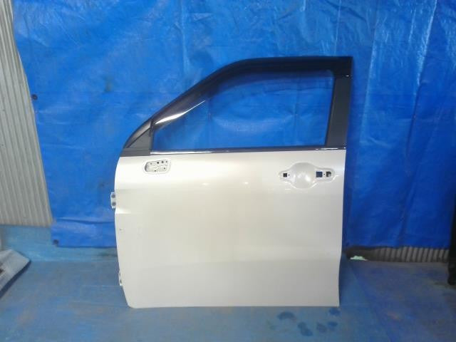 [Left F door panel]DAIHATSU CAST LA250S   #0BD3253171890
