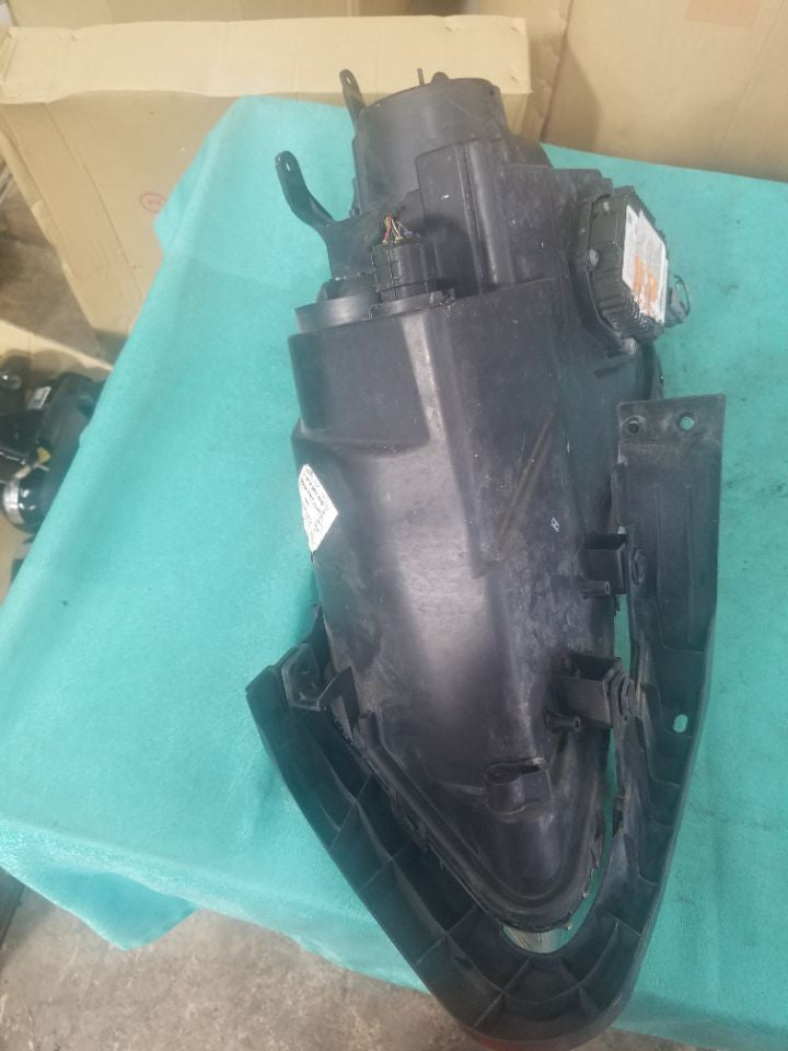 [HEADLIGHT ASSY RH]SUZUKI KIZASHI RF91S 2013 J24B FF AT 4WD #000324B772637