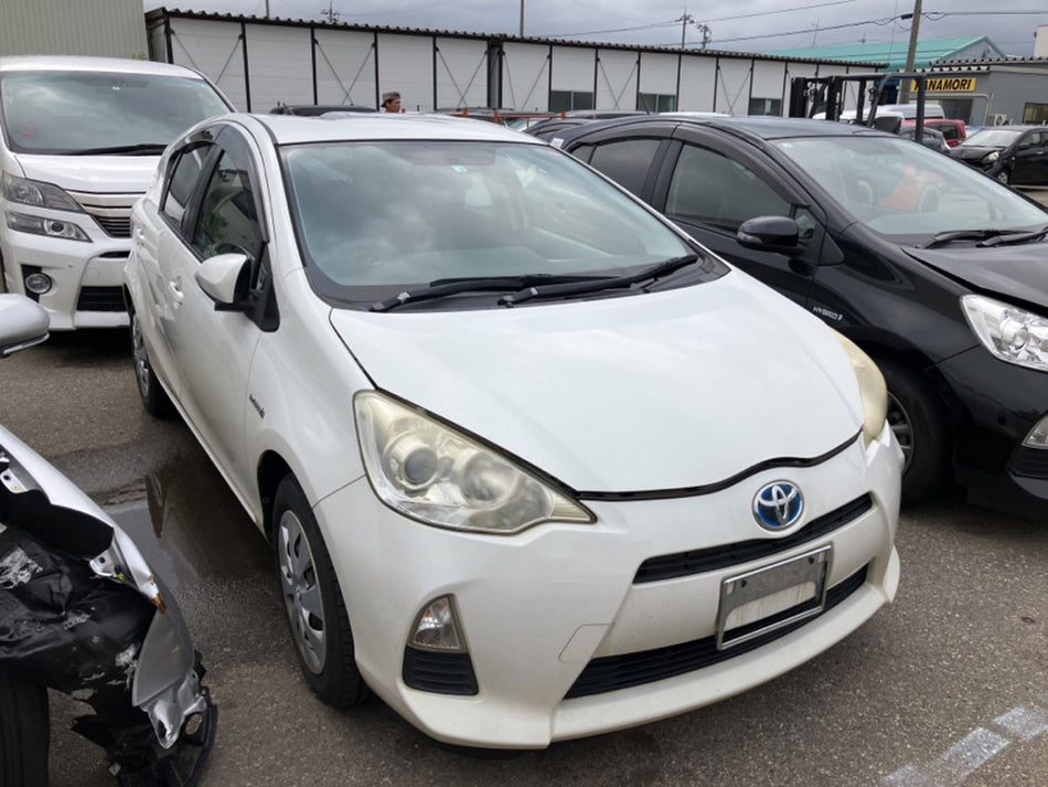 [BONNET]TOYOTA AQUA NHP10 2012 1NZ-FXE FF AT 2WD #0003247703732