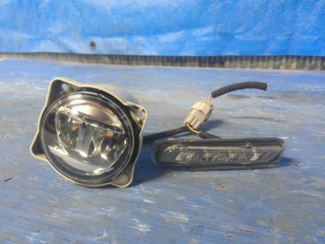 [FOG LAMP LH]TOYOTA TANK M910A 1KR-FE AT 4WD #0BD3253172844