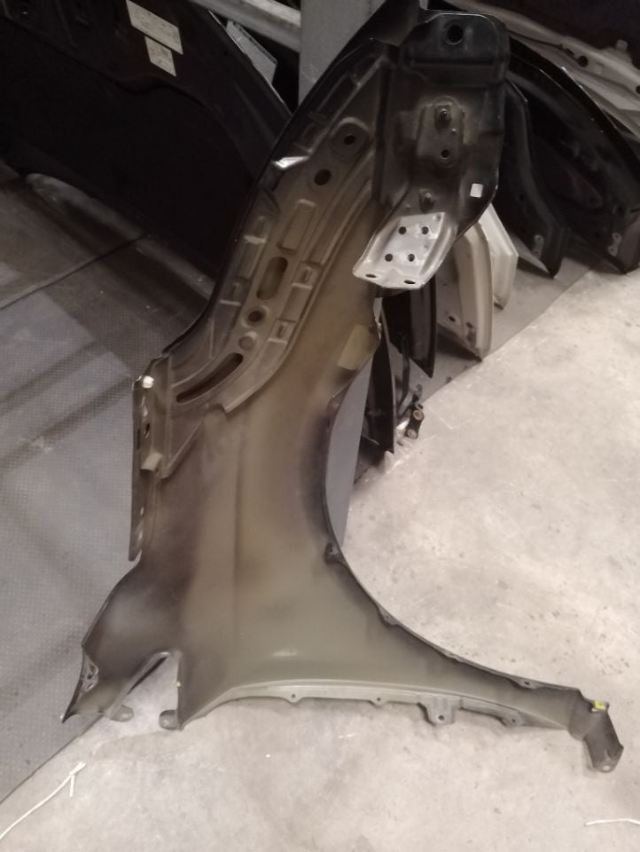 [FENDER LH]TOYOTA AVENSIS WAGON ZRT272 2013 3ZR-FAE FF AT 2WD #0003242602317