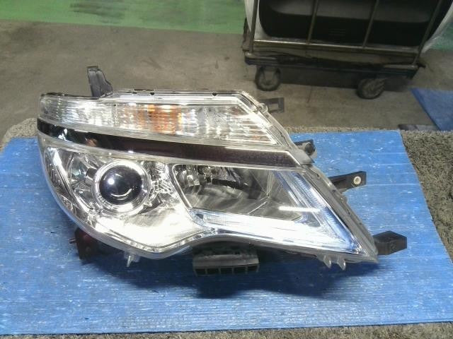 [HEADLIGHT ASSY RH]NISSAN SERENA HFC26 MR20DD AT 2WD #0BD3253183068