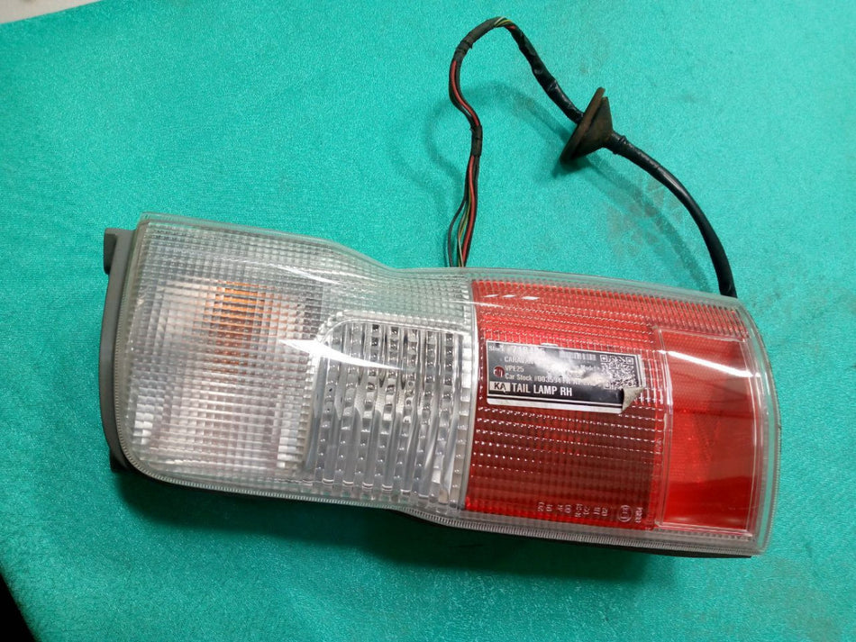[TAIL LAMP RH]NISSAN CARAVAN VAN VPE25 2001 KA20DE FR AT 2WD #0003247718405