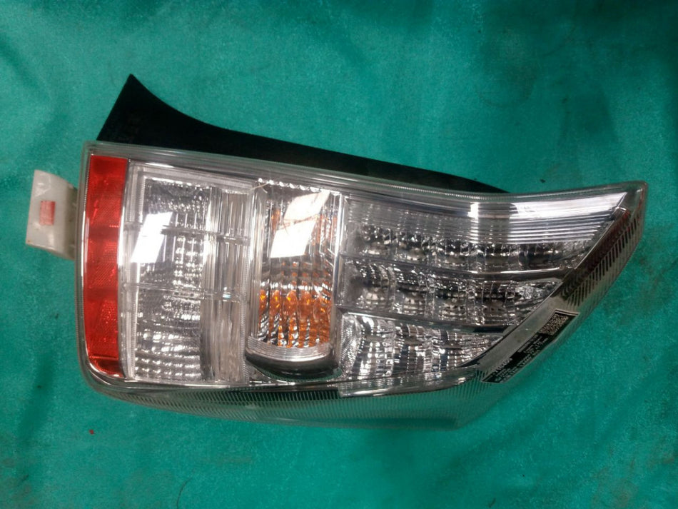 [TAIL LAMP RH]TOYOTA PRIUS ZVW30 2011 2ZR-FXE FF AT 2WD #0003247710409