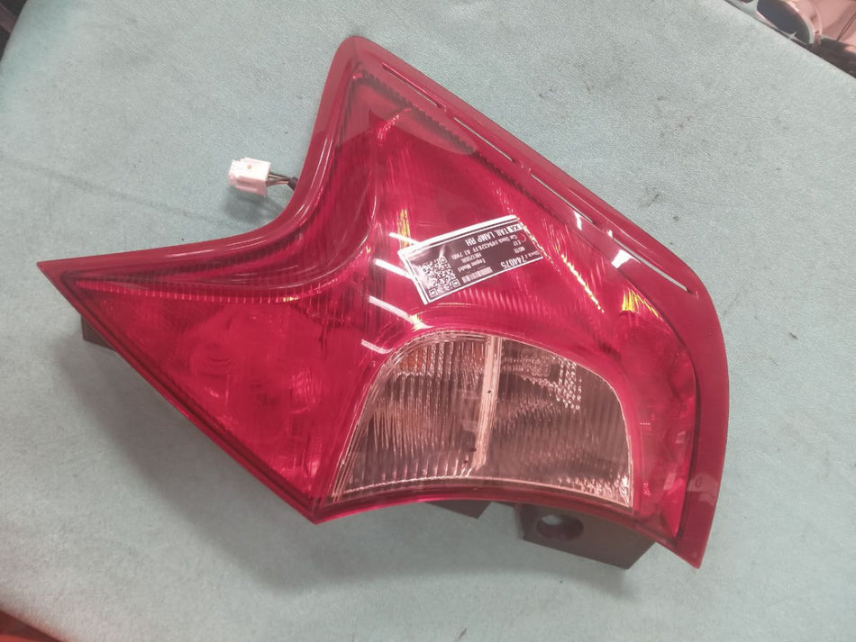 [TAIL LAMP RH]NISSAN NOTE E12 2013 HR12DDR FF AT 2WD #0003249744075