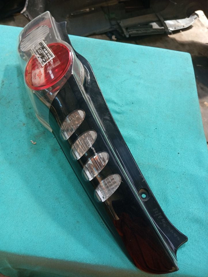 [TAIL LAMP RH]DAIHATSU MIRA L275S KF-DET FR AT 2WD #000324B784398