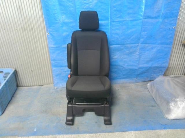 [PASSANGER SEAT]TOYOTA NOAH ZRR80G 3ZR-FAE AT 2WD #0BD3253170923