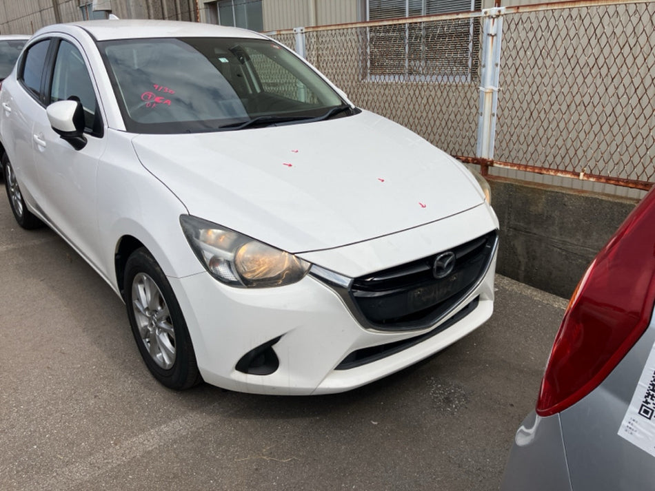 [BONNET]MAZDA DEMIO DJ5FS 2018 S5-DPTS FF AT 2WD #000324A759396