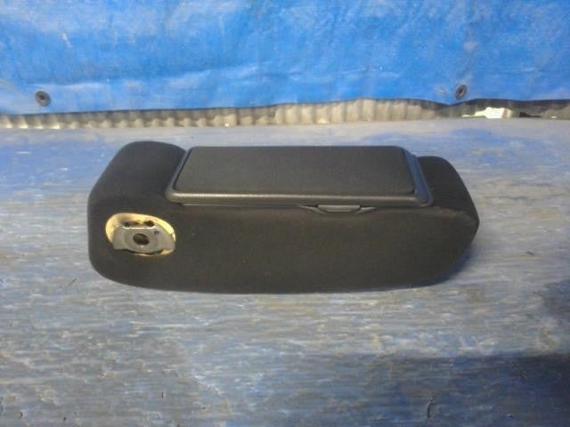 [ARM REST]DAIHATSU TANTO L375S KF-VE AT 2WD #0BD3253174453