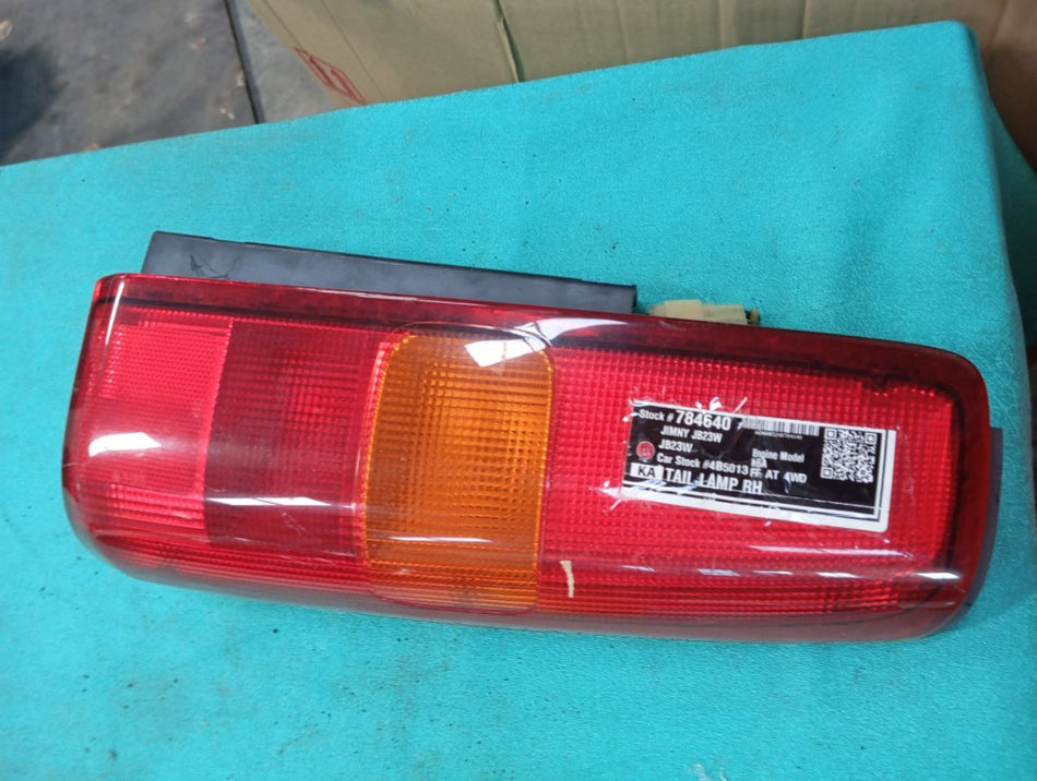 [TAIL LAMP RH]SUZUKI JIMNY JB23W K6A FR AT 2WD #000324B784640