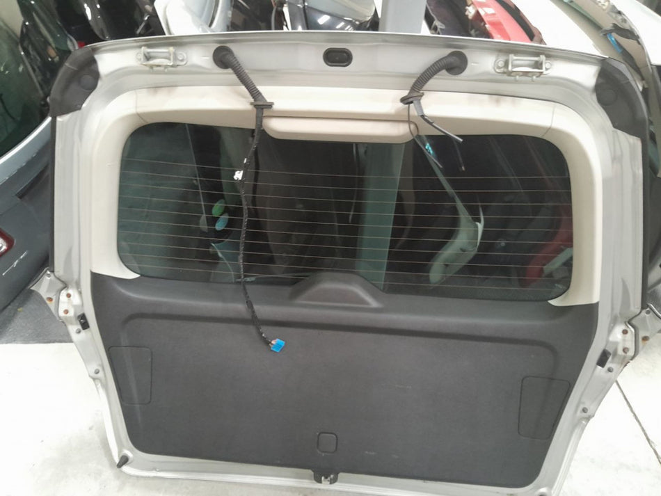 [REAR GATE]SUBARU EXIGA YA4 2009 EJ20 FF AT 2WD #000323B552520