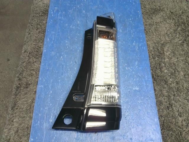 [TAIL LAMP RH]HONDA N BOX+ JF1 S07A AT 2WD #0BD3253174270