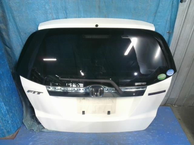 [REAR GATE]HONDA FIT HYBRID GP1 LDA AT 2WD #0BD3253174508