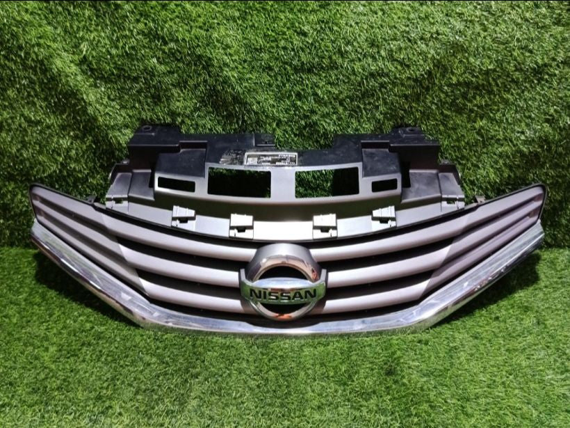 [GRILLE]NISSAN NOTE E12 2012 HR12DDR FF AT 2WD #000325A976668