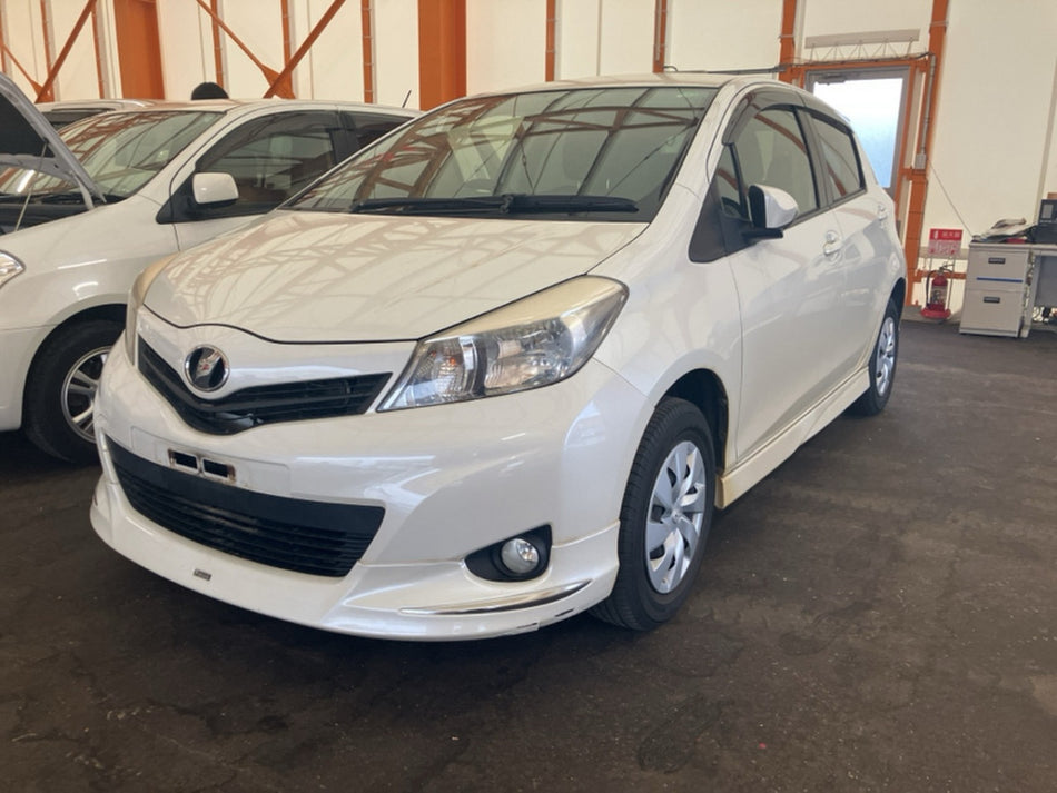 [FENDER LH]TOYOTA VITZ NSP135 2013 1NR-FE FF AT 4WD #0003264074767