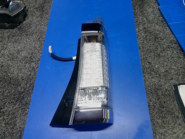 [TAIL LAMP RH]HONDA N BOX SLASH JF1 S07A AT 2WD #0BD3253172581