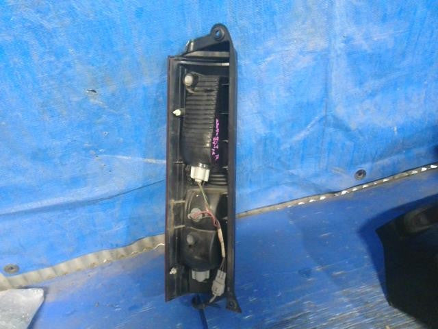[TAIL LAMP RH]SUZUKI EVERY WAGON DA64W K6A AT 2WD #0BD3253173016