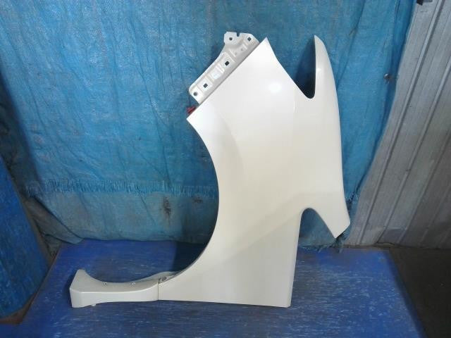 [FENDER LH]NISSAN SERENA HFC26 MR20DD AT 2WD #0BD3253183066