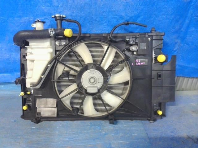 [RADIATOR]TOYOTA AQUA NHP10   #0BD3253171957