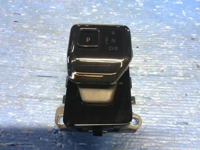 [SHIFT LEVER]NISSAN SAKURA B6AW   #0BD3253178424