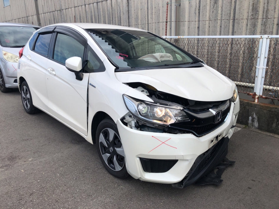 [FENDER LH]HONDA FIT HYBRID GP5 2016 LEB FF AT 2WD #000324A771600