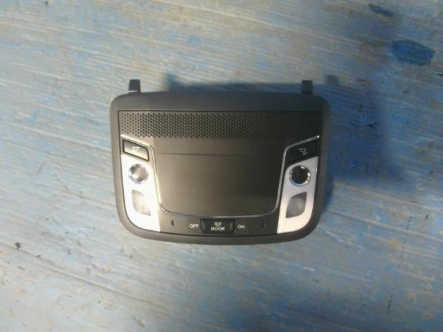 [ROOM LIGHT]HONDA VEZEL RU4 LEB AT 4WD #0BD3253171195