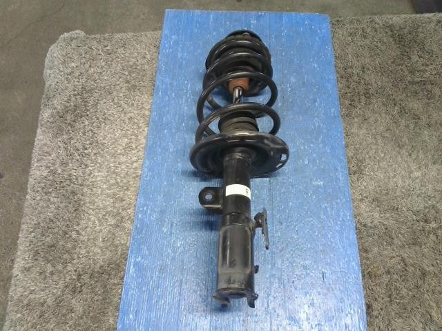 [F STRUT RH]LEXUS HS ANF10 2AZ-FXE AT 2WD #0BD3253181567